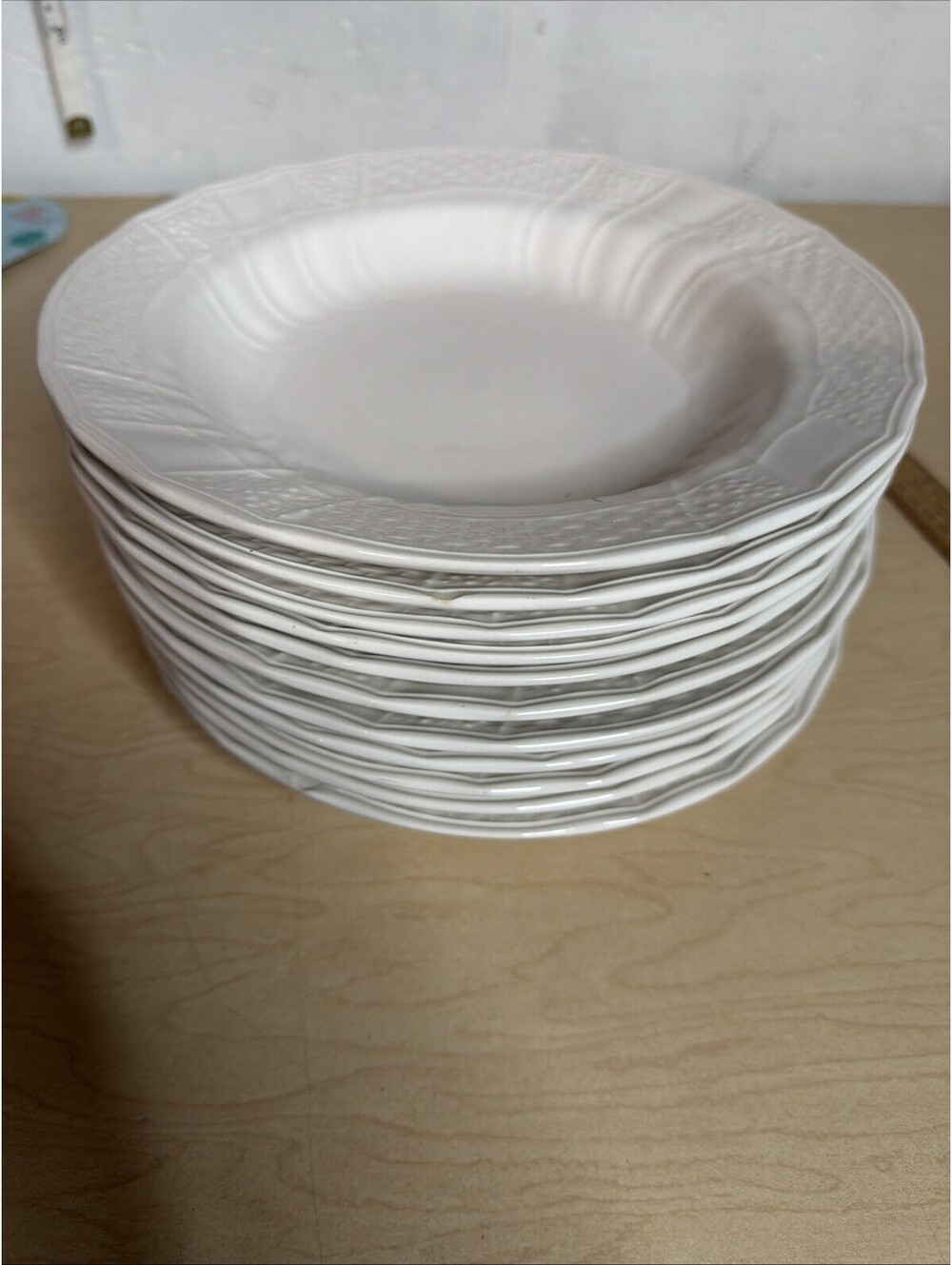 Lot Of 11 Mikasa Renaissance D4900 9 3/8 Soup bowls